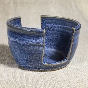 HANDMADE POTTERY SPONGE HOLDER